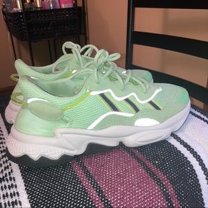 Ozweego Adidas neon green